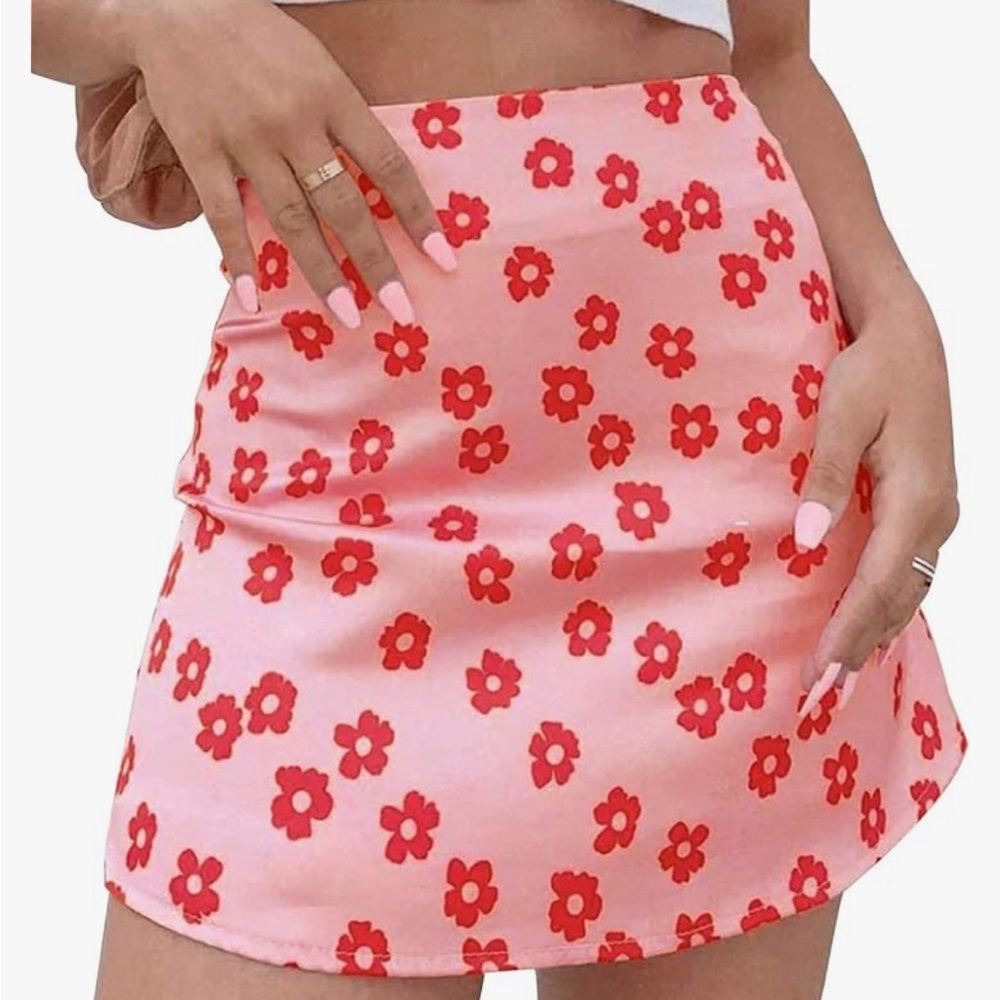 PREPPY BUBBLEGUM PINK SILKY SKIRT WITH RED FLOWERS